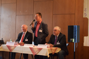 Dr. Thomas Jung, Oberbürgermeister der Stadt Fürth eröffnet die Landesversammlung